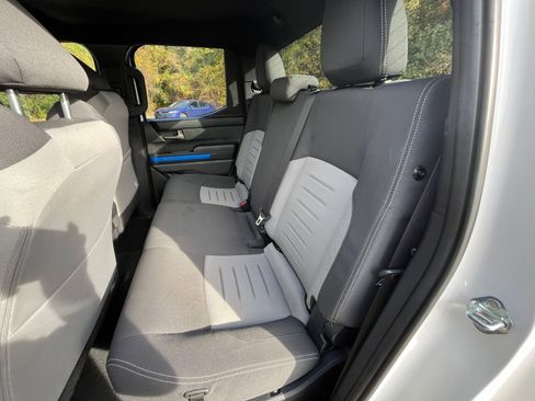 Used 2025 Toyota Tacoma TRD Off-Road image 32