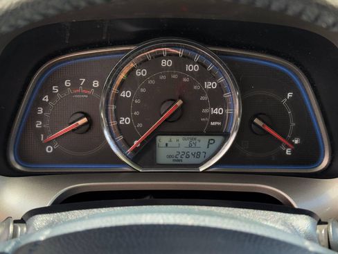 Used 2015 Toyota RAV4 Limited AWD/4WD image 15