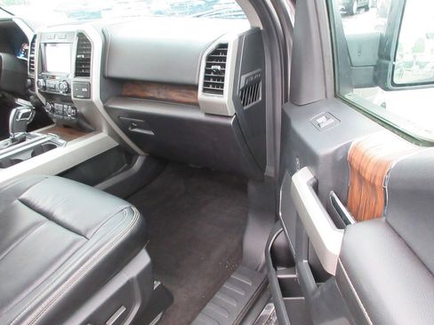 Used 2019 Ford F150 Lariat w/ Trailer Tow Package AWD/4WD image 20