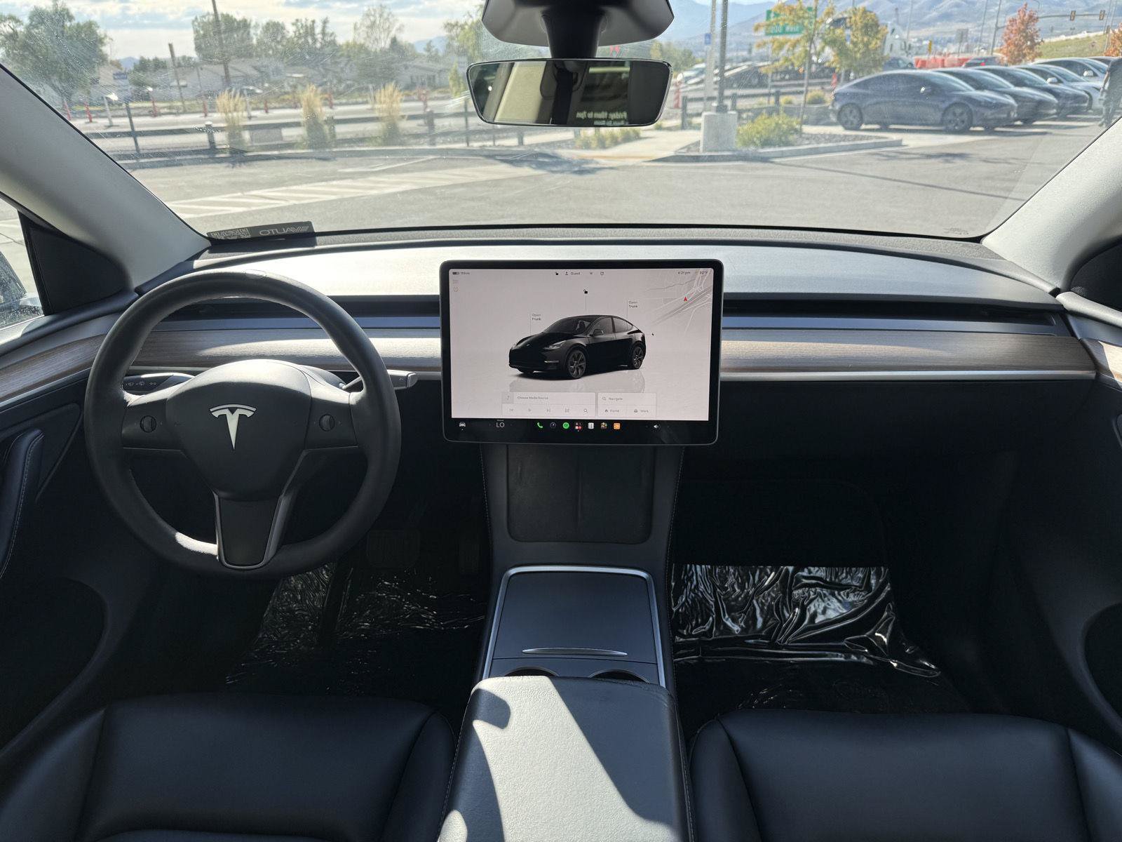 Used 2024 Tesla Model Y Long Range AWD/4WD image 21