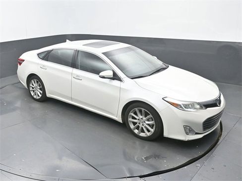 Used 2014 Toyota Avalon Limited image 13