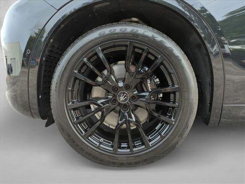 Used 2025 Maserati Grecale Modena AWD/4WD image 24