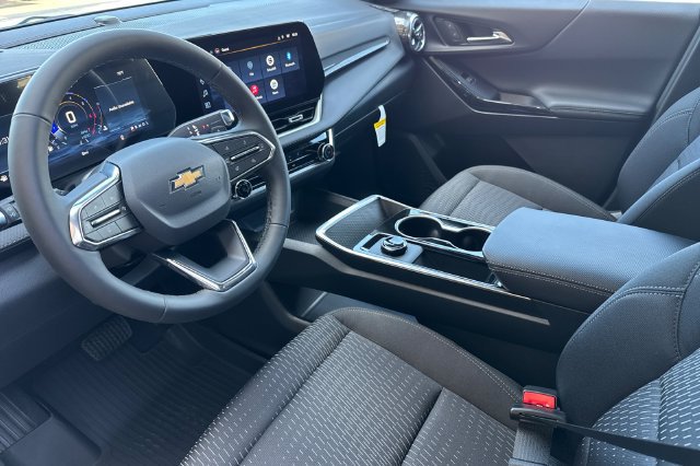 New 2027 Chevrolet Equinox LT FWD image 16