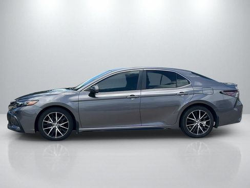 Used 2021 Toyota Camry SE FWD image 8