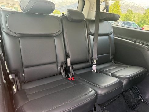 Used 2025 Ford Expedition Max Platinum AWD/4WD image 21