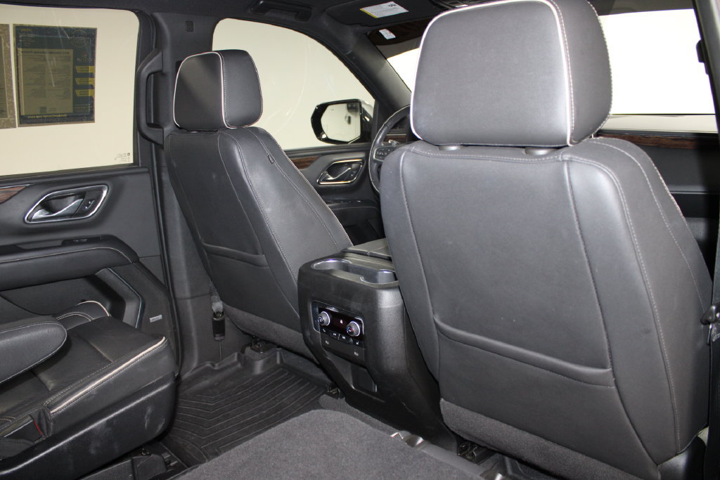 Used 2022 Chevrolet Suburban Premier RWD image 36