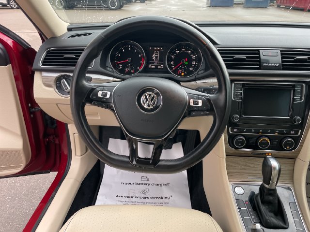 Used 2018 Volkswagen Passat 2.0T SE w/ SE Lighting Package FWD image 23