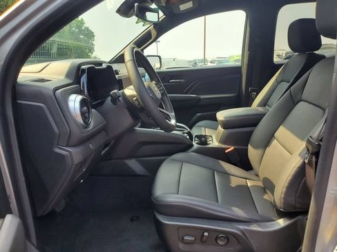 Used 2023 Chevrolet Colorado LT w/ LT Convenience Package III AWD/4WD image 22