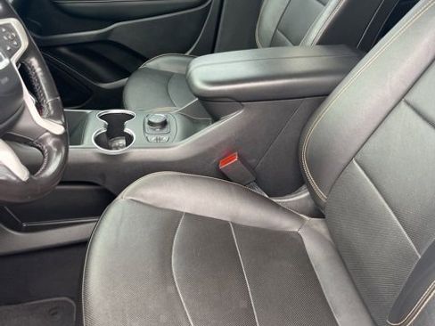 Used 2019 GMC Terrain SLT w/ Preferred Package image 12