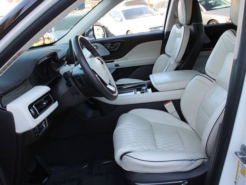 Used 2020 Lincoln Aviator Black Label Grand Touring w/ Class IV Trailer Tow Package AWD/4WD image 26