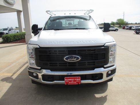 New 2026 Ford F250 XL w/ XL Chrome Package RWD image 7