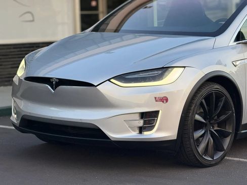 Used 2016 Tesla Model X 90D AWD/4WD image 10