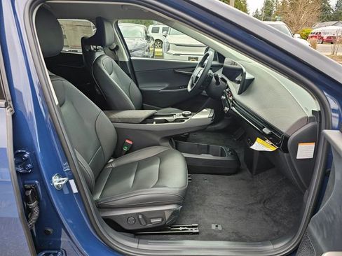 New 2025 Kia EV6 Wind image 11