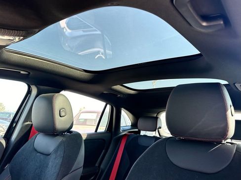 New 2025 Mercedes-Benz GLA 35 AMG 4MATIC image 17