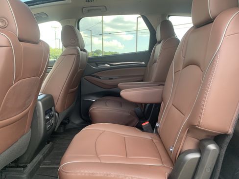 Used 2021 Buick Enclave Avenir w/ Avenir Technology Package FWD image 21