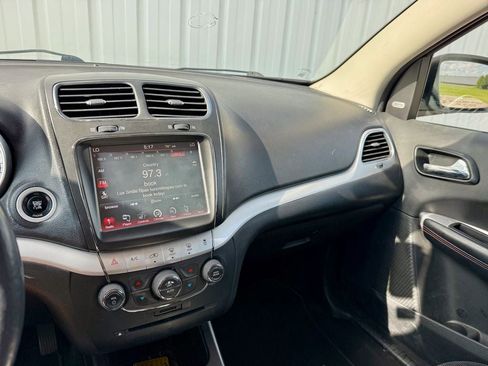Used 2015 Dodge Journey R/T w/ Flexible Seating Group AWD/4WD image 19