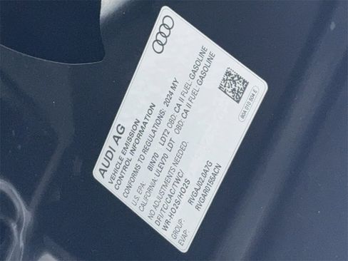 Used 2024 Audi Q5 2.0T Premium w/ Convenience Package image 61