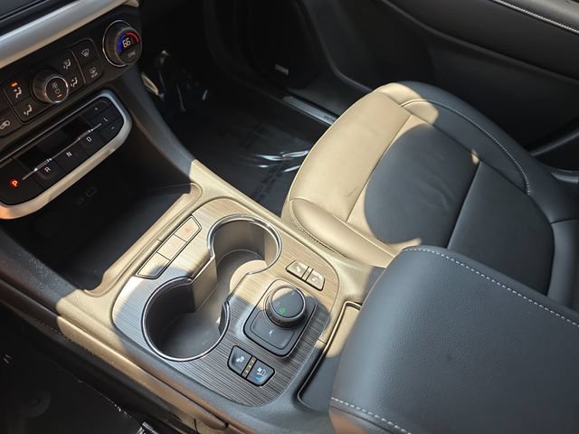 Used 2023 GMC Acadia SLT AWD/4WD image 28