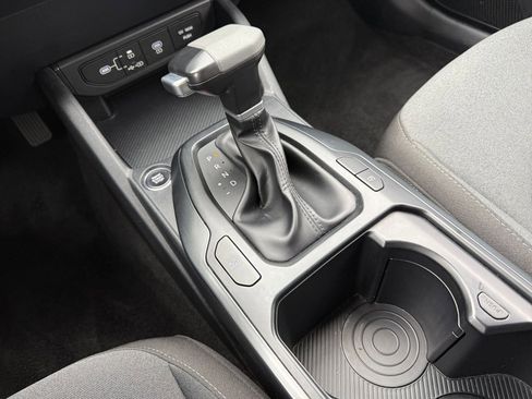 Used 2025 Kia K4 LXS image 42