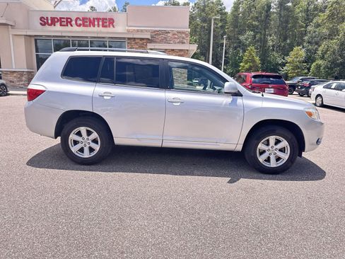 Used 2010 Toyota Highlander 2WD w/ Convenience Pkg image 7
