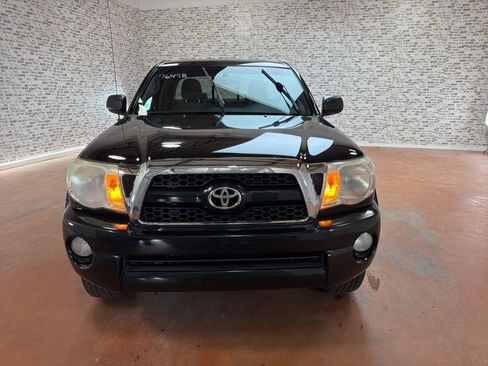 Used 2011 Toyota Tacoma PreRunner w/ SR5 Pkg #2 image 2