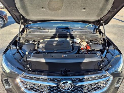 Used 2023 Buick Envision Avenir image 3