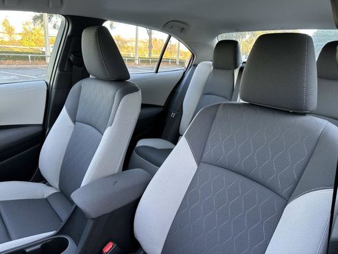 Used 2026 Toyota Corolla LE image 10