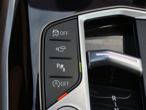 Certified 2024 BMW 230i Coupe w/ Premium Package image 33