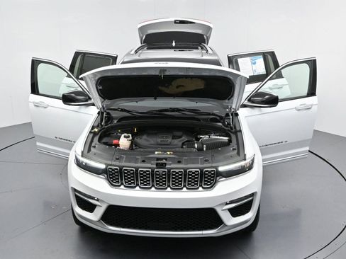 Used 2022 Jeep Grand Cherokee Summit w/ Luxury Tech Group V AWD/4WD image 49