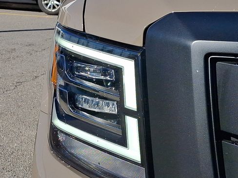 Used 2023 Nissan Titan PRO-4X w/ Pro-4x Utility Package image 9