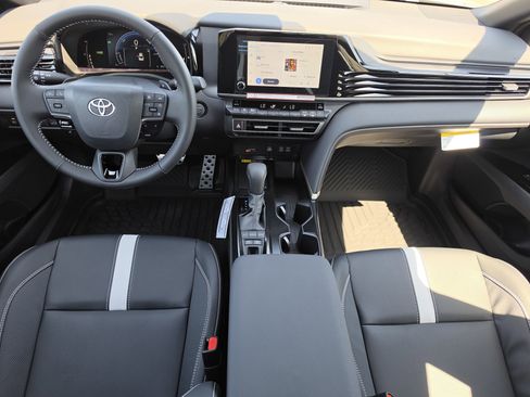 New 2026 Toyota Camry SE FWD image 8
