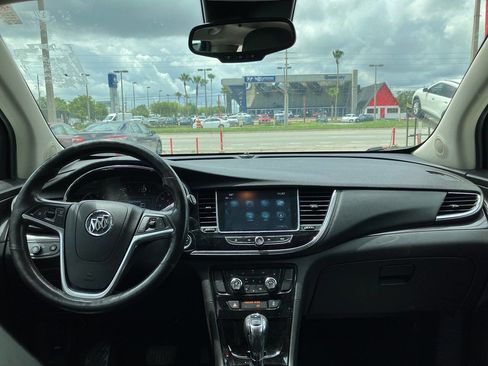 Used 2020 Buick Encore Essence image 9