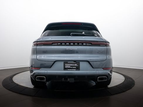 Certified 2026 Porsche Cayenne AWD/4WD image 6