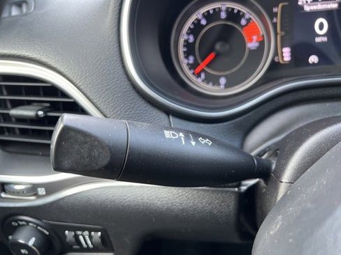 Certified 2019 Jeep Cherokee Latitude Plus image 21