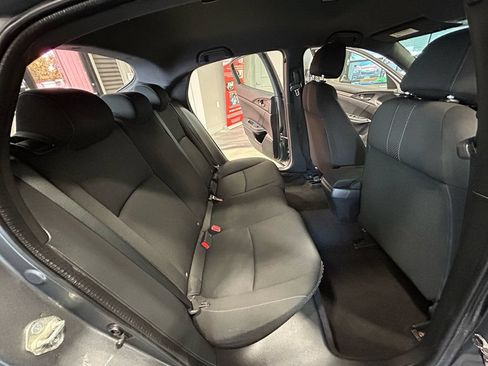 Used 2017 Honda Civic Sport image 40