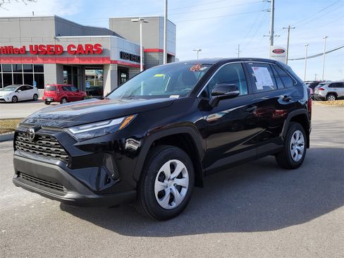 Used 2025 Toyota RAV4 LE image 2