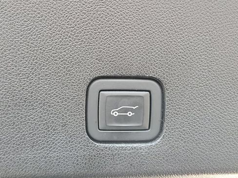Certified 2024 Cadillac XT6 Premium Luxury w/ LPO, Floor Liner Package AWD/4WD image 10