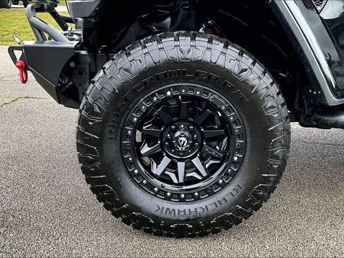 Used 2020 Jeep Wrangler Unlimited Rubicon w/ Dual Top Group AWD/4WD image 8