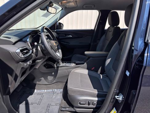Used 2021 Chevrolet TrailBlazer LT FWD image 15