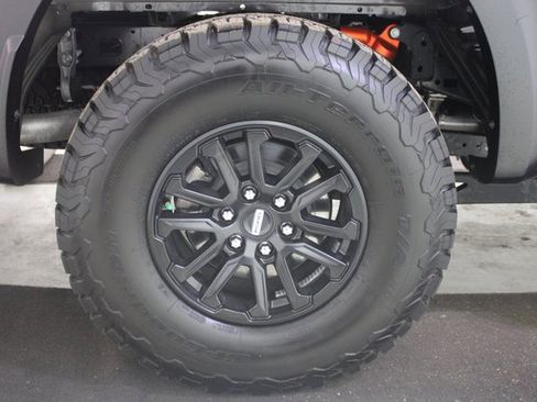 Used 2025 Ford F150 Raptor image 31