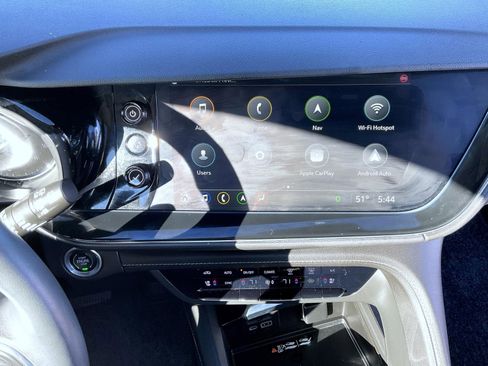 Certified 2023 Buick Envision Avenir AWD/4WD image 2