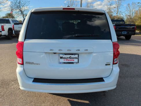 Used 2017 Dodge Grand Caravan SXT image 5