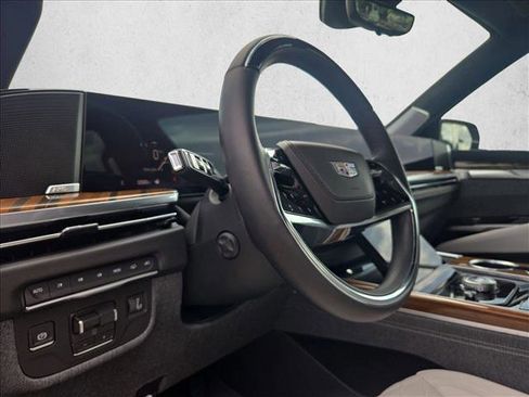 Used 2025 Cadillac Escalade ESV Sport Platinum w/ LPO, ONYX Package image 9