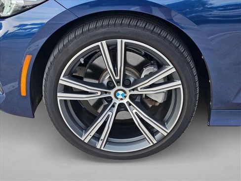 Used 2024 BMW 330i Sedan w/ Premium Package RWD image 23