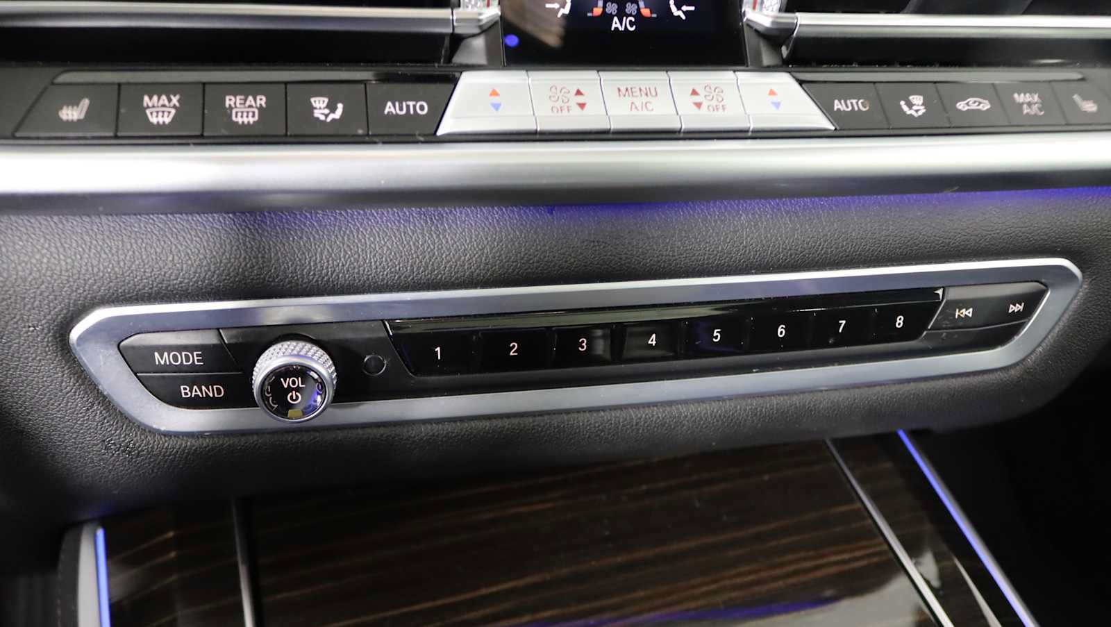 Used 2020 BMW X5 xDrive40i w/ Premium Package AWD/4WD image 29