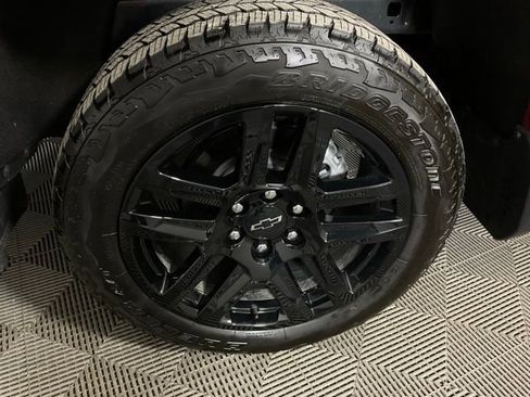 Used 2025 Chevrolet Colorado Z71 w/ Technology Package image 47