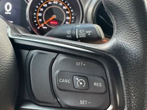 Used 2020 Jeep Gladiator Sport AWD/4WD image 11