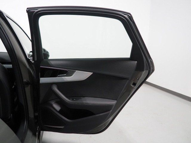 Used 2023 Audi A4 2.0T Prestige quattro S-Line w/ Prestige Package AWD/4WD image 55
