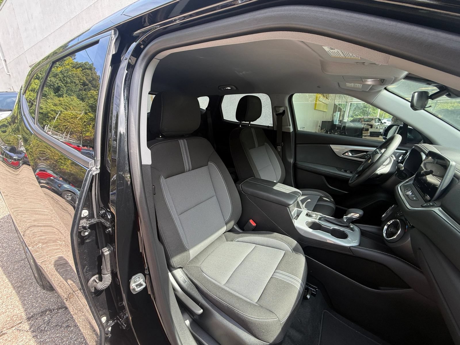 Used 2026 Chevrolet Blazer LT FWD image 36