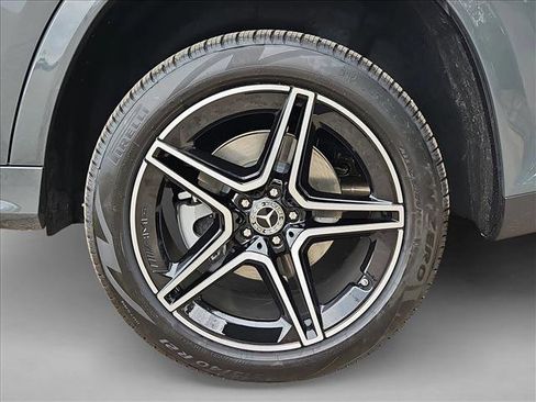 New 2026 Mercedes-Benz GLS 450 4MATIC image 10